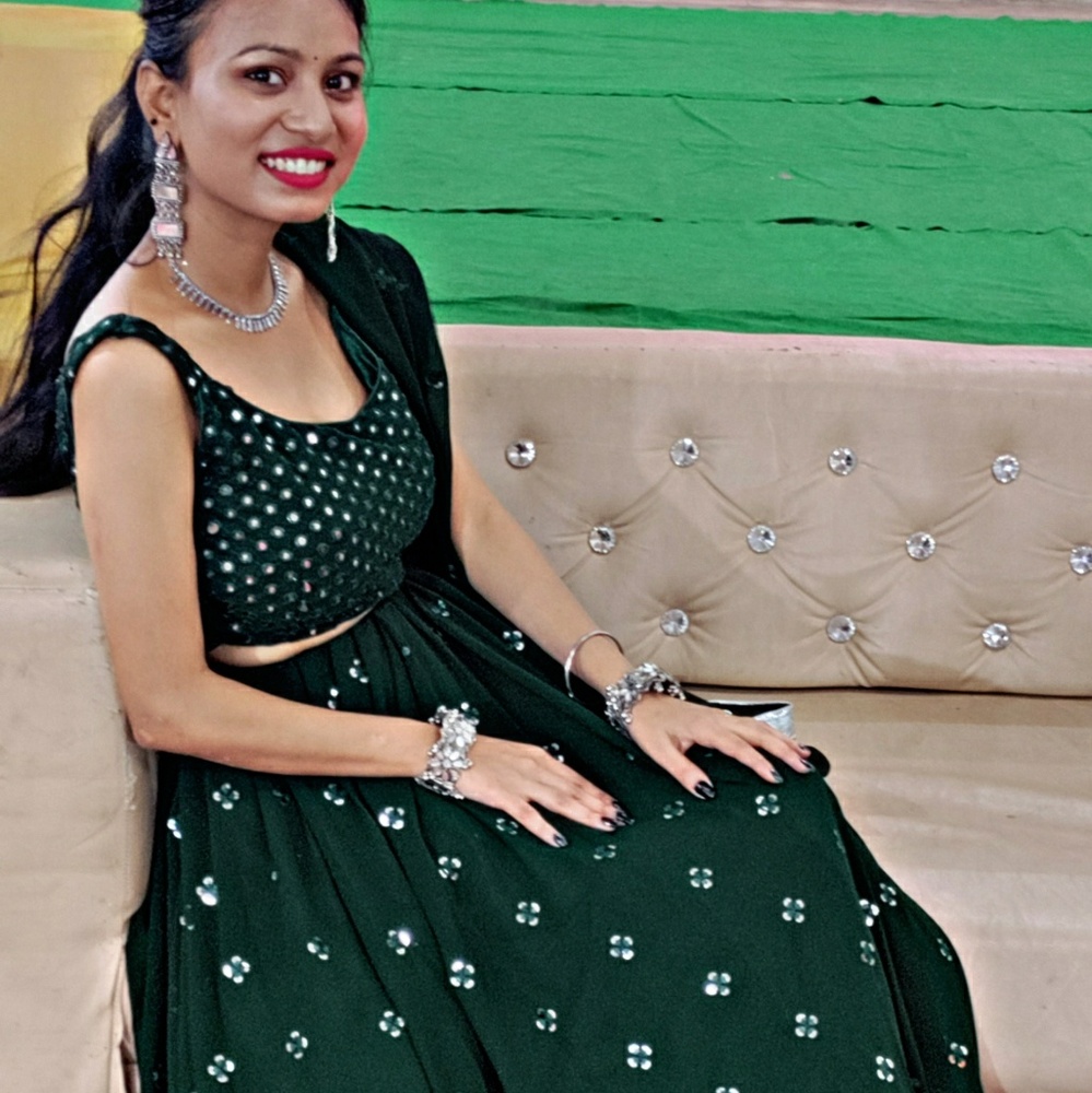 Meet your Posher, Preeti